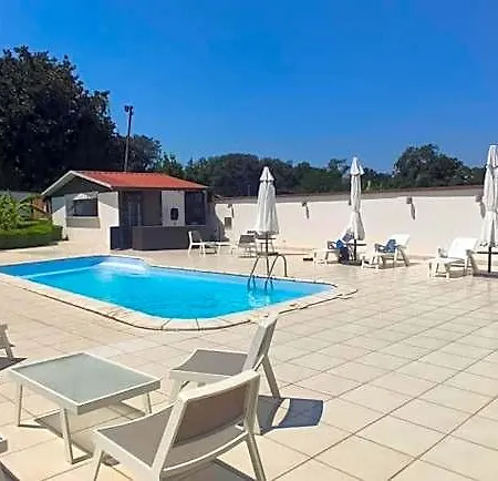 Zia Bi Bed & Breakfast 4*